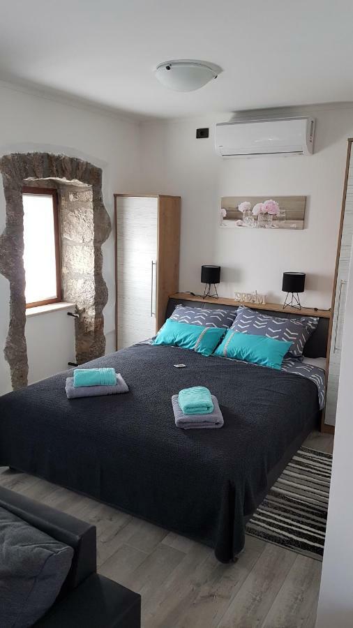 Villa Kos Lupoglav  Экстерьер фото