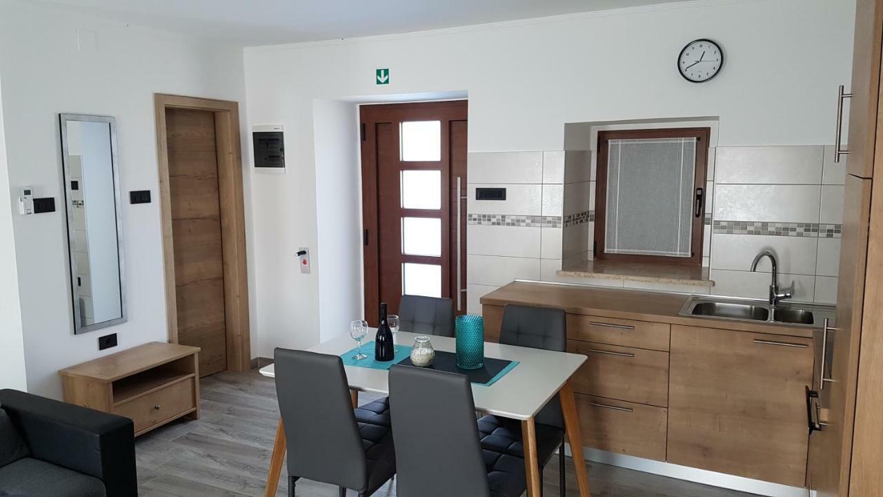 Villa Kos Lupoglav  Экстерьер фото