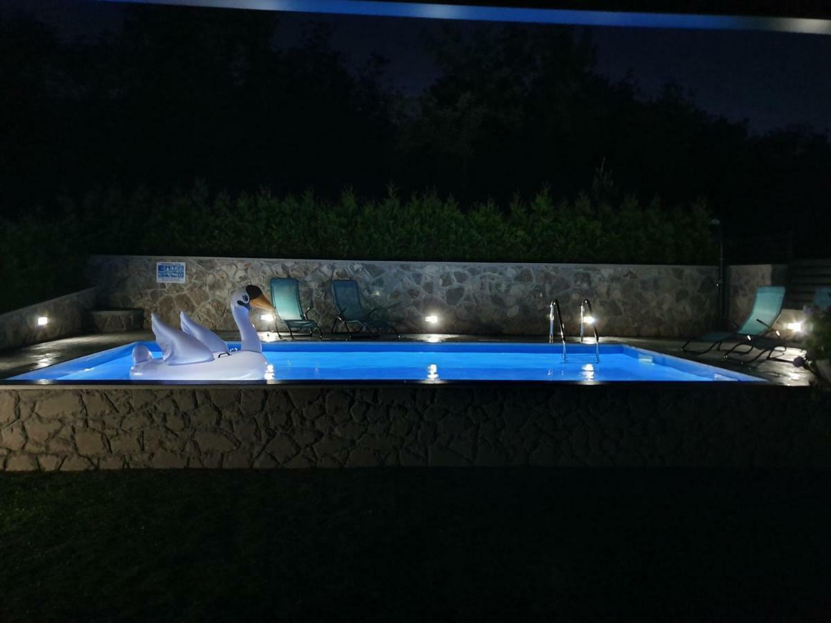 Villa Kos Lupoglav  Экстерьер фото